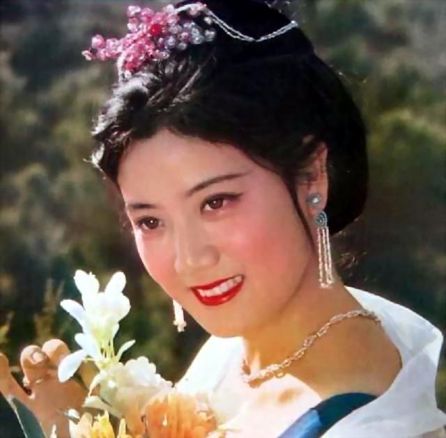 美国十大美女明星排名_80年代中国电影明星_80年代十大美女明星盘点
