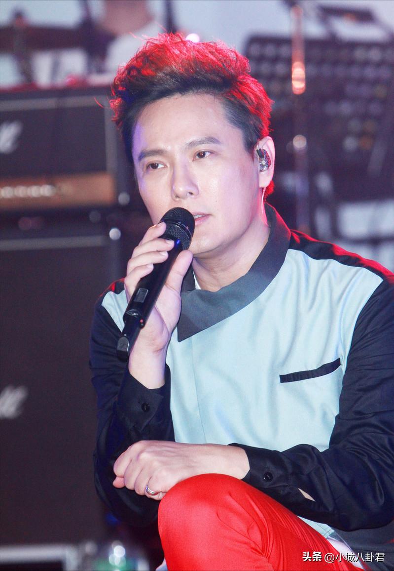 娱乐圈单身男星排行榜_娱乐圈大龄未婚男星_娱乐圈大龄青年