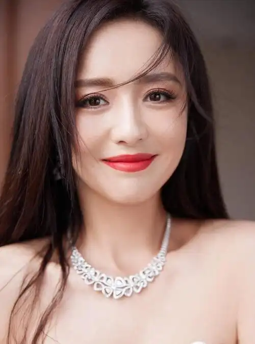 中国美女明星排名_大陆女明星图片和姓名_最貌美如花的十大女明星
