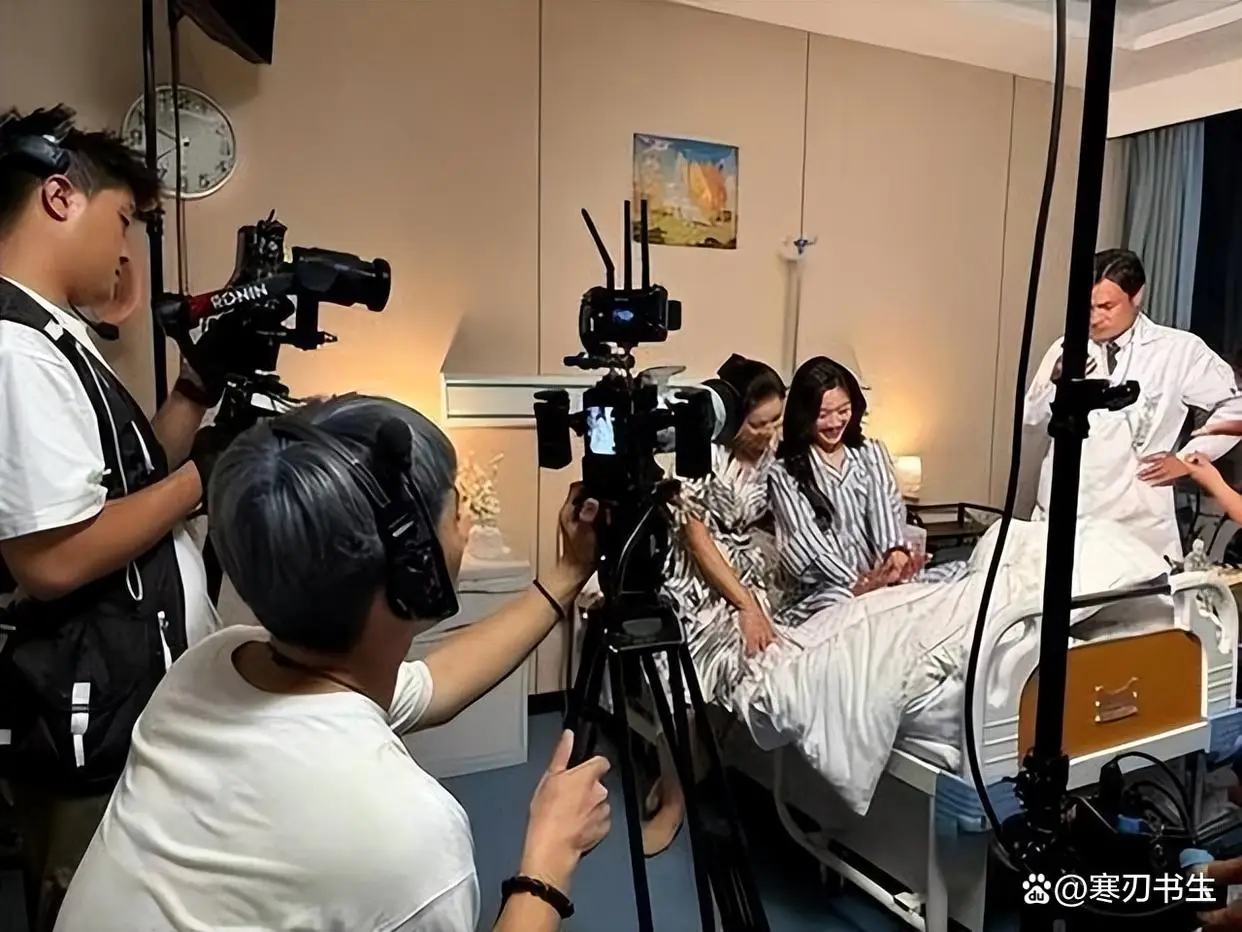 娱乐圈男星被潜图片_新人演员遭遇骚扰_娱乐圈乱象