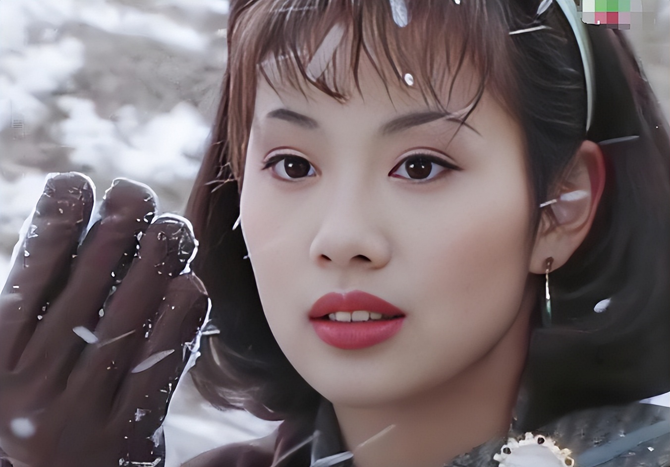 港圈短发美女_短发女明星机场_短发造型经典女星