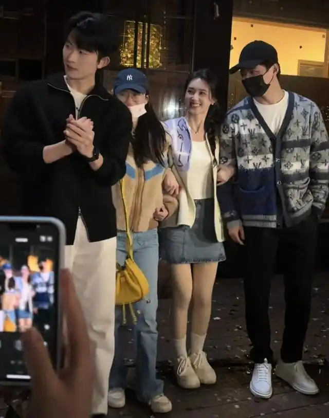 内娱假顶流情侣探班撕开炒CP剧本_私人情感商业KPI转化_娱乐圈中假情侣