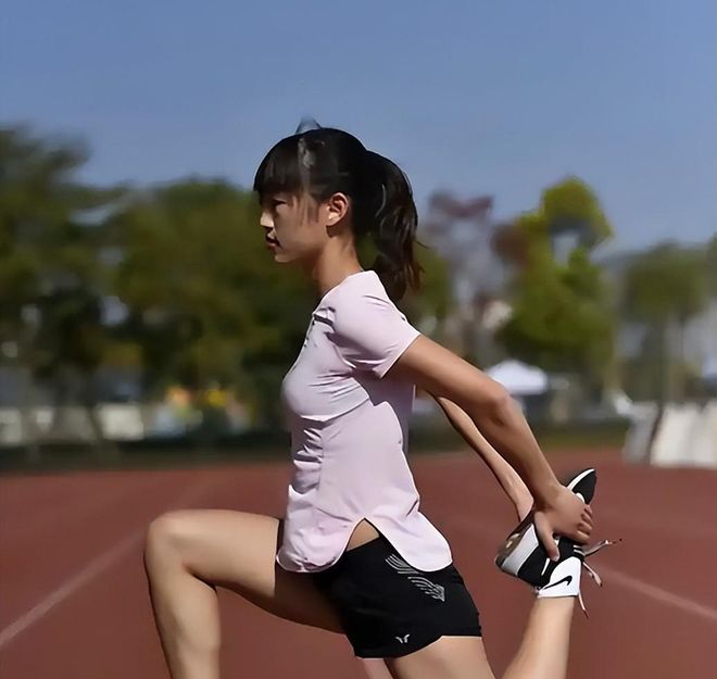 最快女护士 赛后发言 舆论漩涡_护士也疯狂