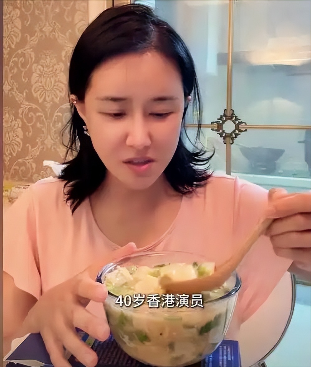 香港女明星三级_张暖雅 香港三级片女星 山东农村 果园女主人