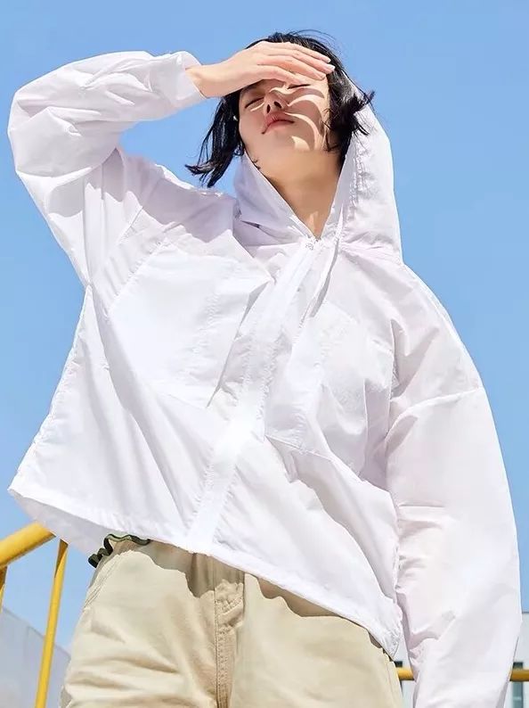 女明星防晒招数_女明星着装拼了_宋轶防晒方法
