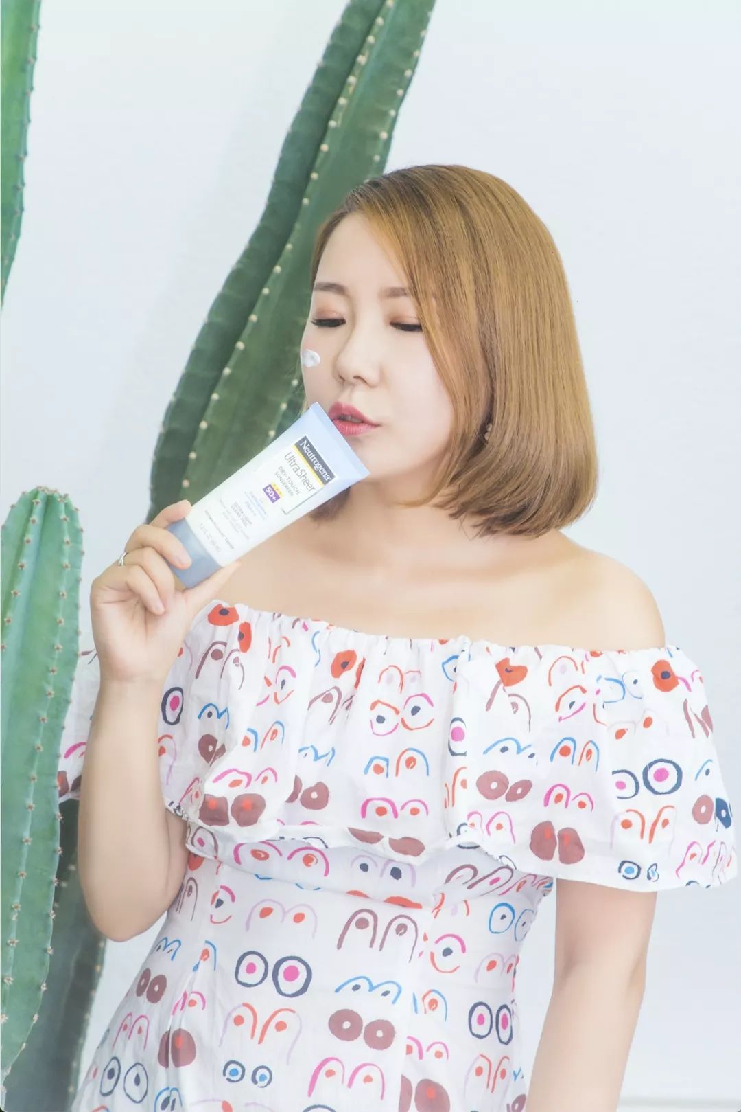 女明星着装拼了_女明星防晒招数_宋轶防晒方法