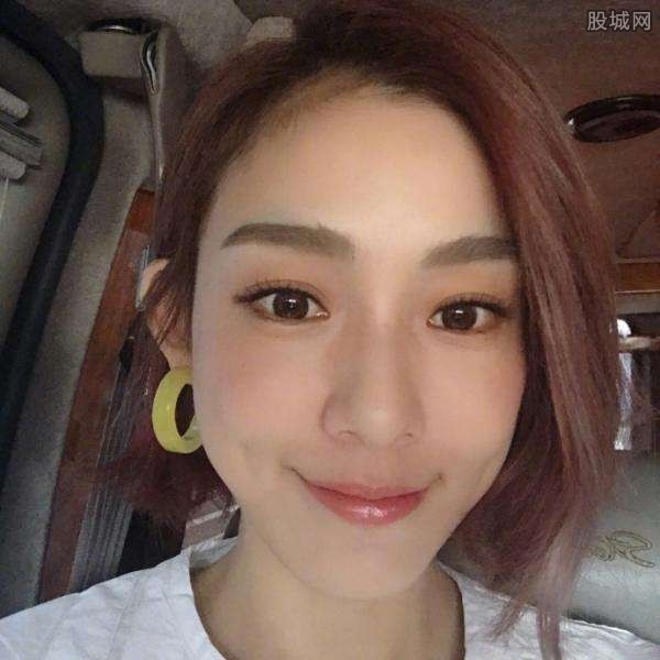 中国哪些明星是双性恋 张国荣许晴纷纷沦陷