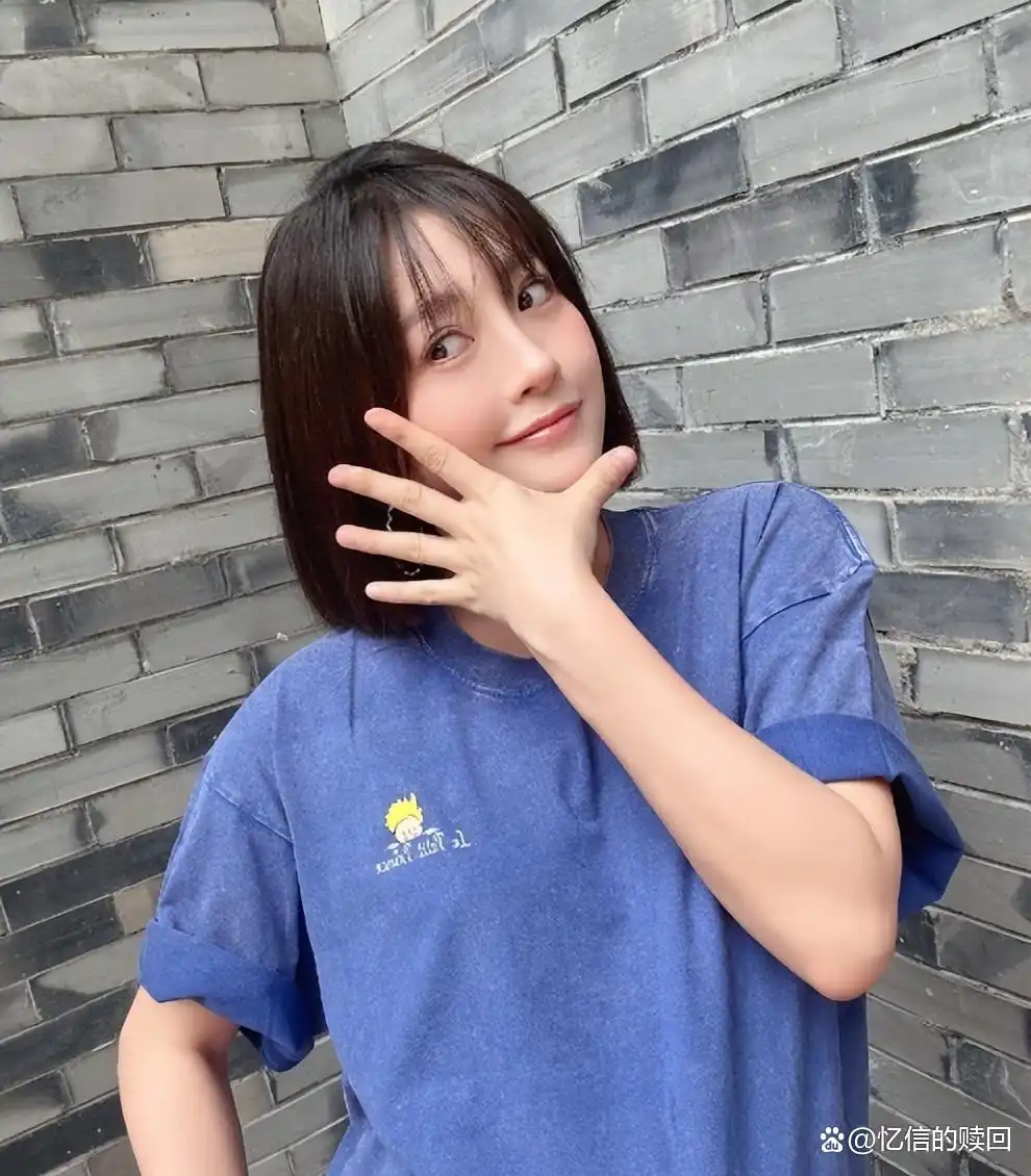 孕妇拍戏比例_怀孕女明星大肚照_孕期身材管理明星案例