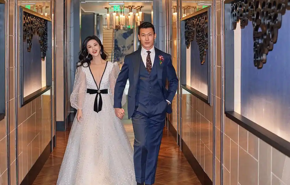 朱珠婚后又晒美照，吃太多是假，怀孕是真，妊娠期变化不仅是肚大