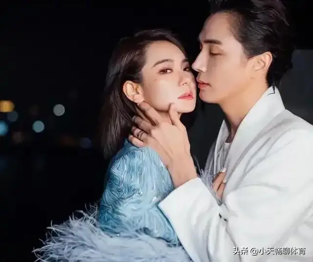 娱乐圈嫁给爱情模范夫妻_娱乐圈老模范夫妻_戚薇李承铉爱情故事