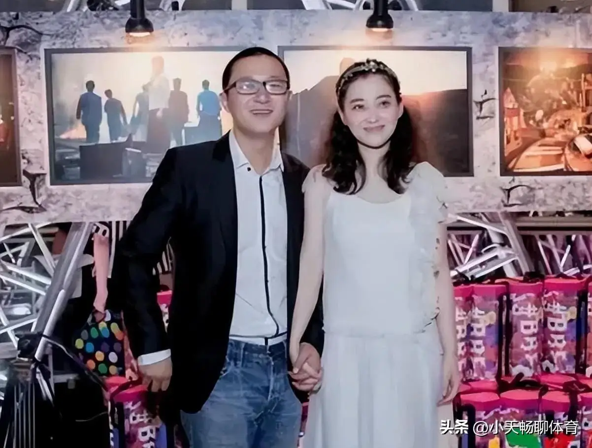 娱乐圈老模范夫妻_娱乐圈嫁给爱情模范夫妻_戚薇李承铉爱情故事