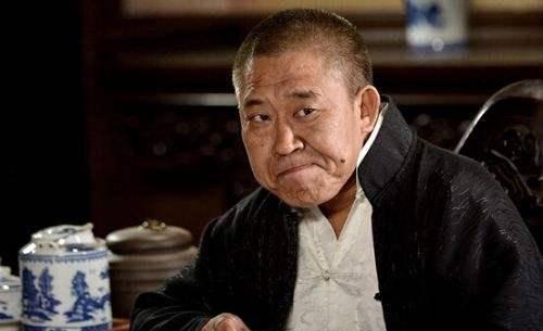 美女野兽组合 娱乐圈丑男美女恋爱故事 娱乐圈颜值与才华反差情侣_娱乐圈最丑男