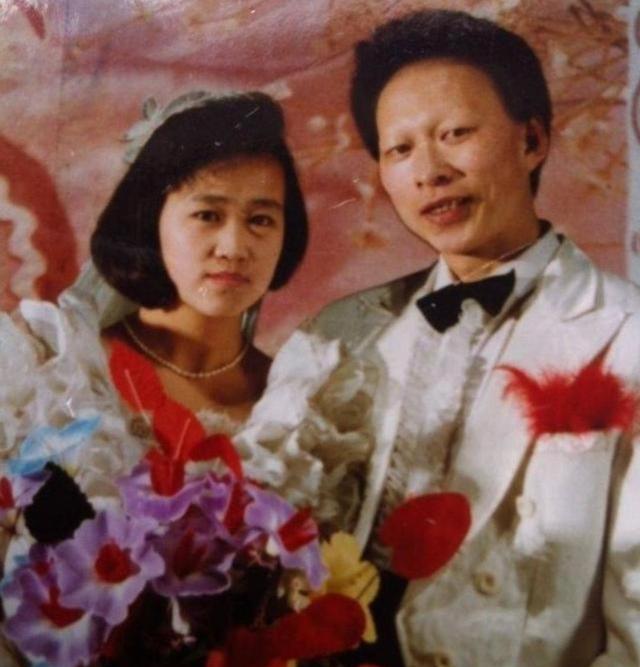 美女野兽组合 娱乐圈丑男美女恋爱故事 娱乐圈颜值与才华反差情侣_娱乐圈最丑男