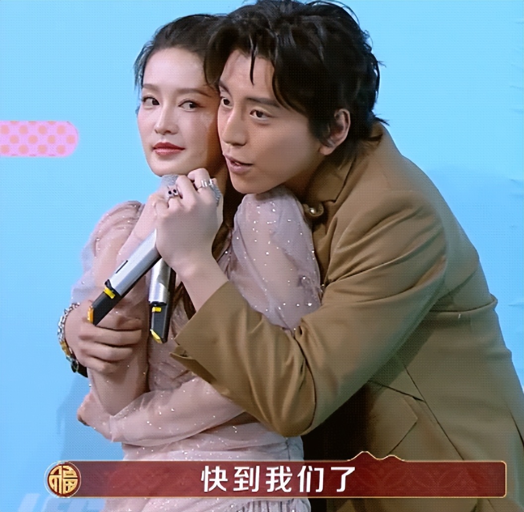 娱乐圈女明星被揩油事件_娱乐圈潜规则内幕_内幕娱乐圈