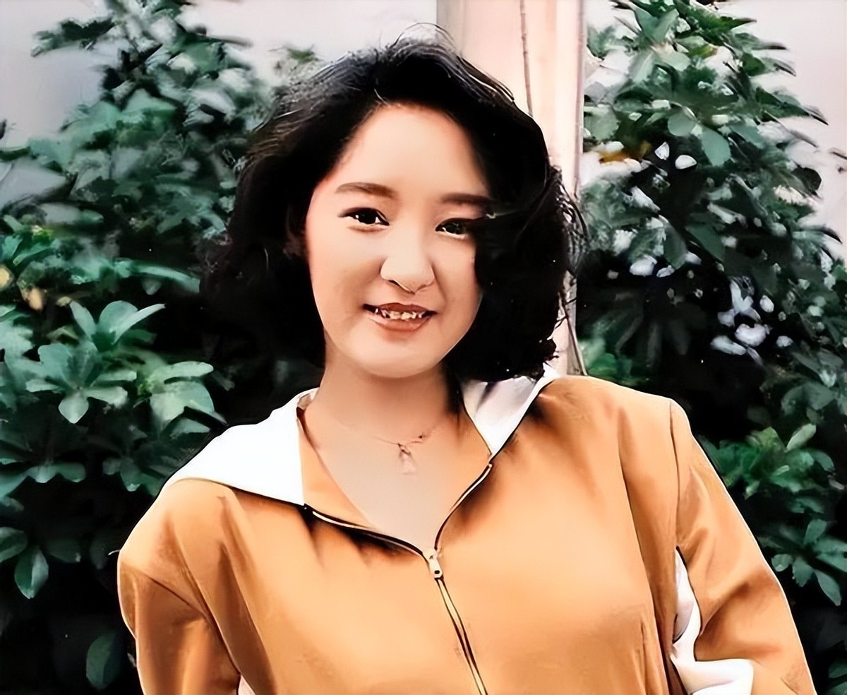内幕娱乐圈_娱乐圈潜规则_娱乐圈黑幕曝光