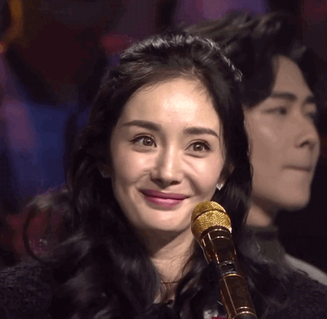 微笑训练教程_如何笑起来更好看_女明星大笑好看