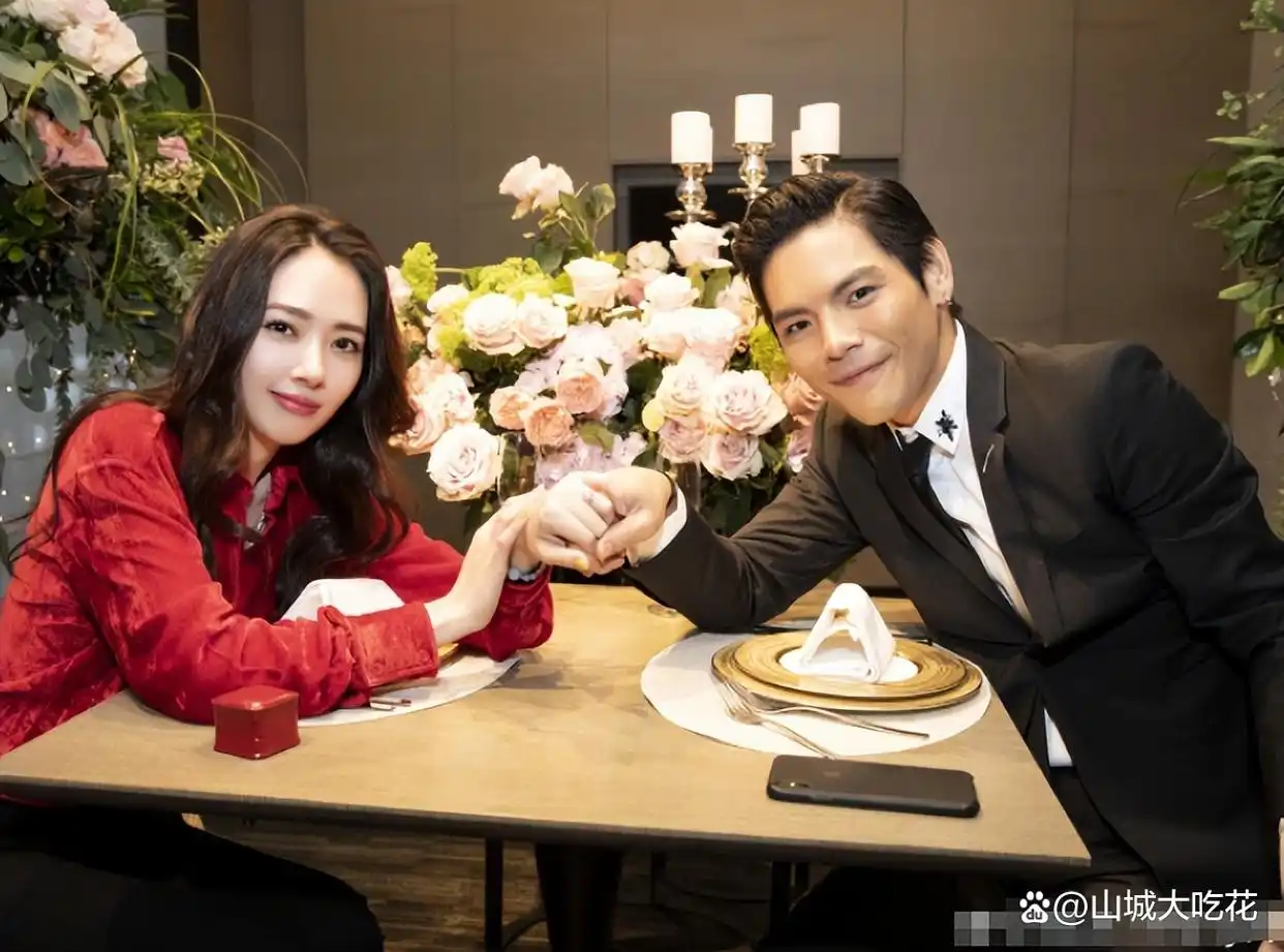 向佐郭碧婷感情真相_娱乐圈谁在追郭碧婷_向太撮合向佐郭碧婷内幕