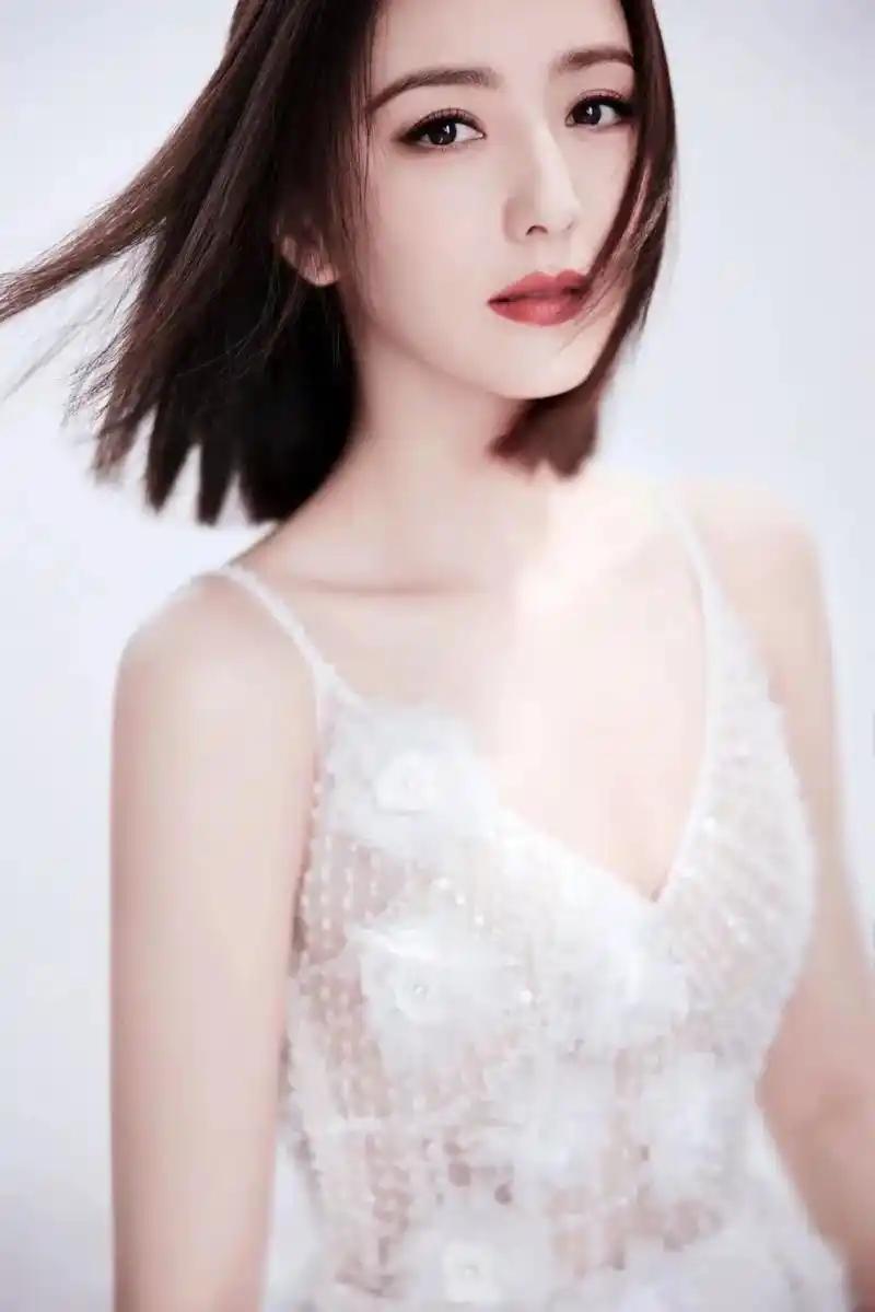 娱乐圈零绯闻女明星_出道以来无黑料无绯闻的明星,_最干净女明星盘点