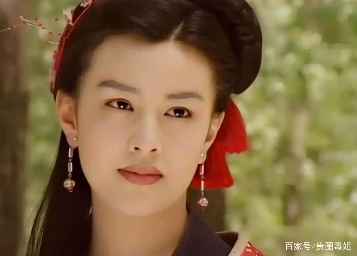 大长脸美女 女星大长脸 气质独特大长脸_长方形脸女明星