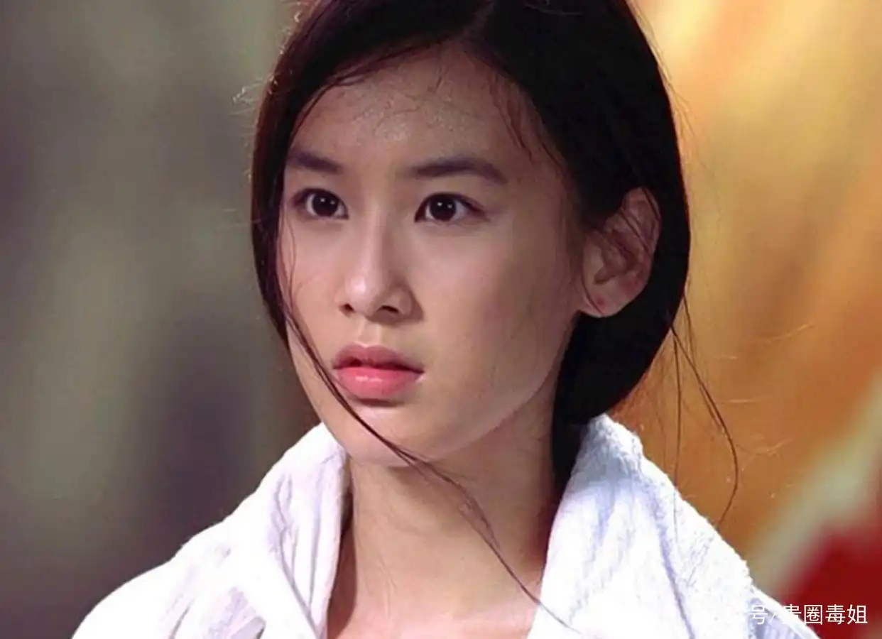 大长脸美女 女星大长脸 气质独特大长脸_长方形脸女明星