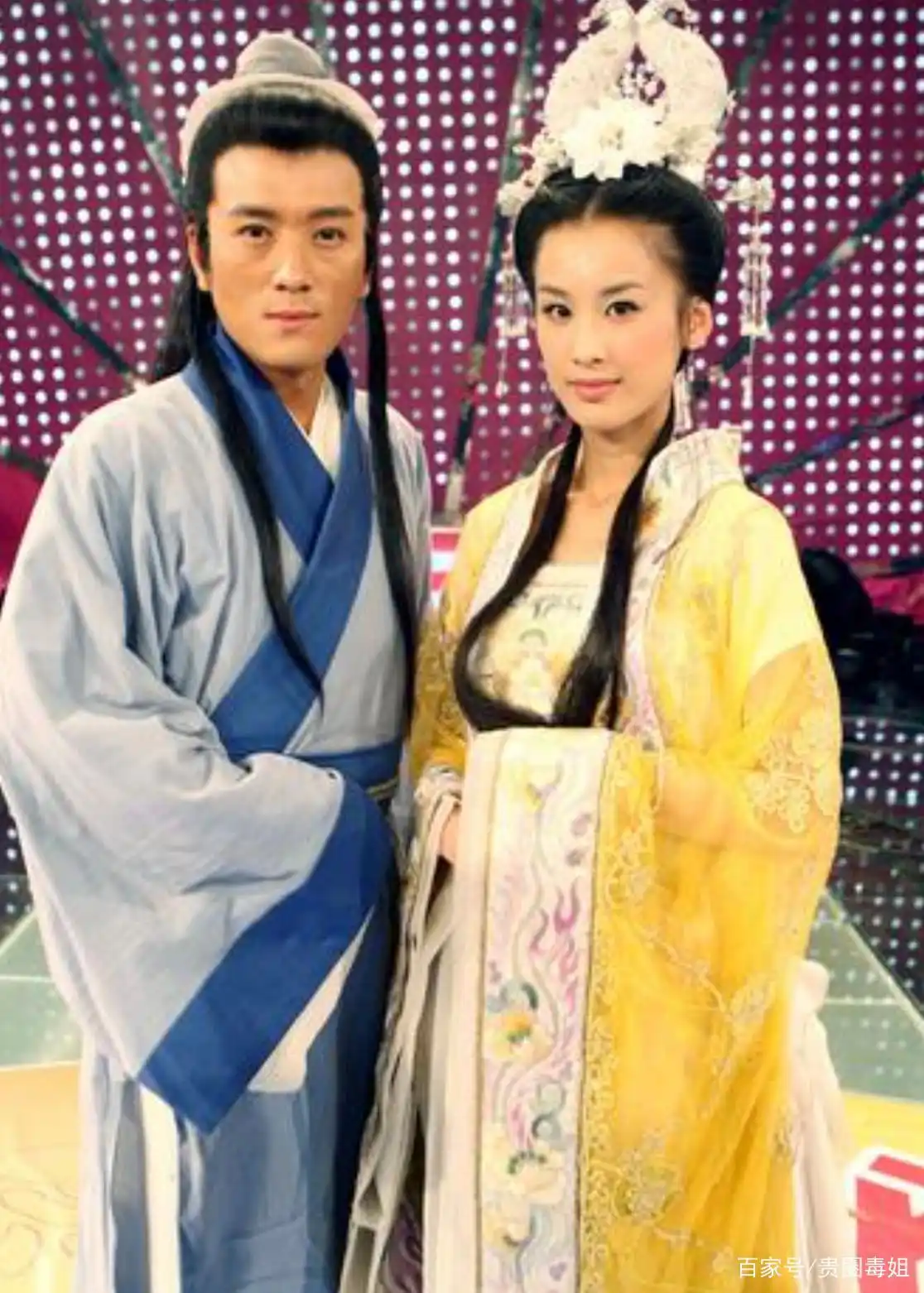 大长脸美女 女星大长脸 气质独特大长脸_长方形脸女明星