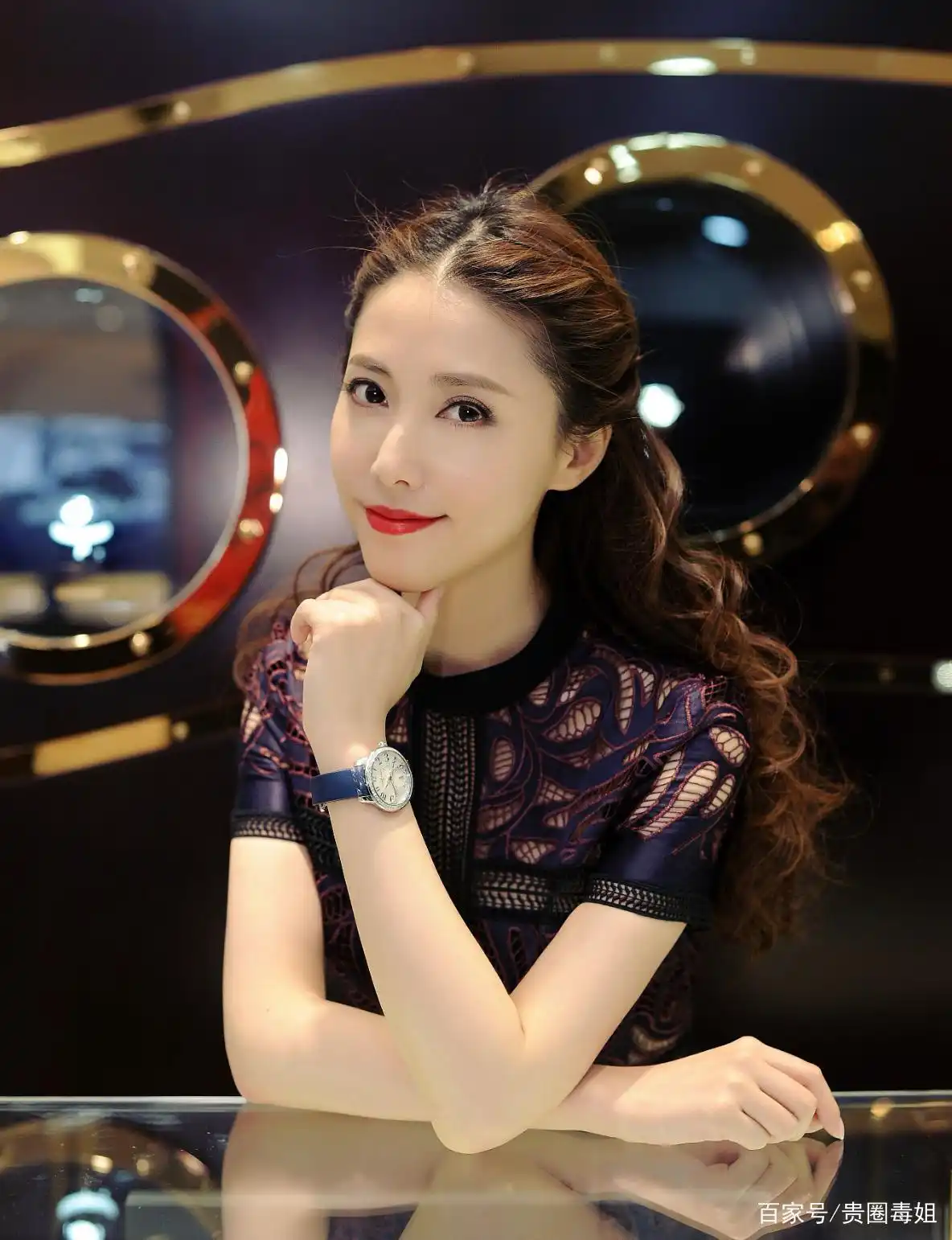 大长脸美女 女星大长脸 气质独特大长脸_长方形脸女明星