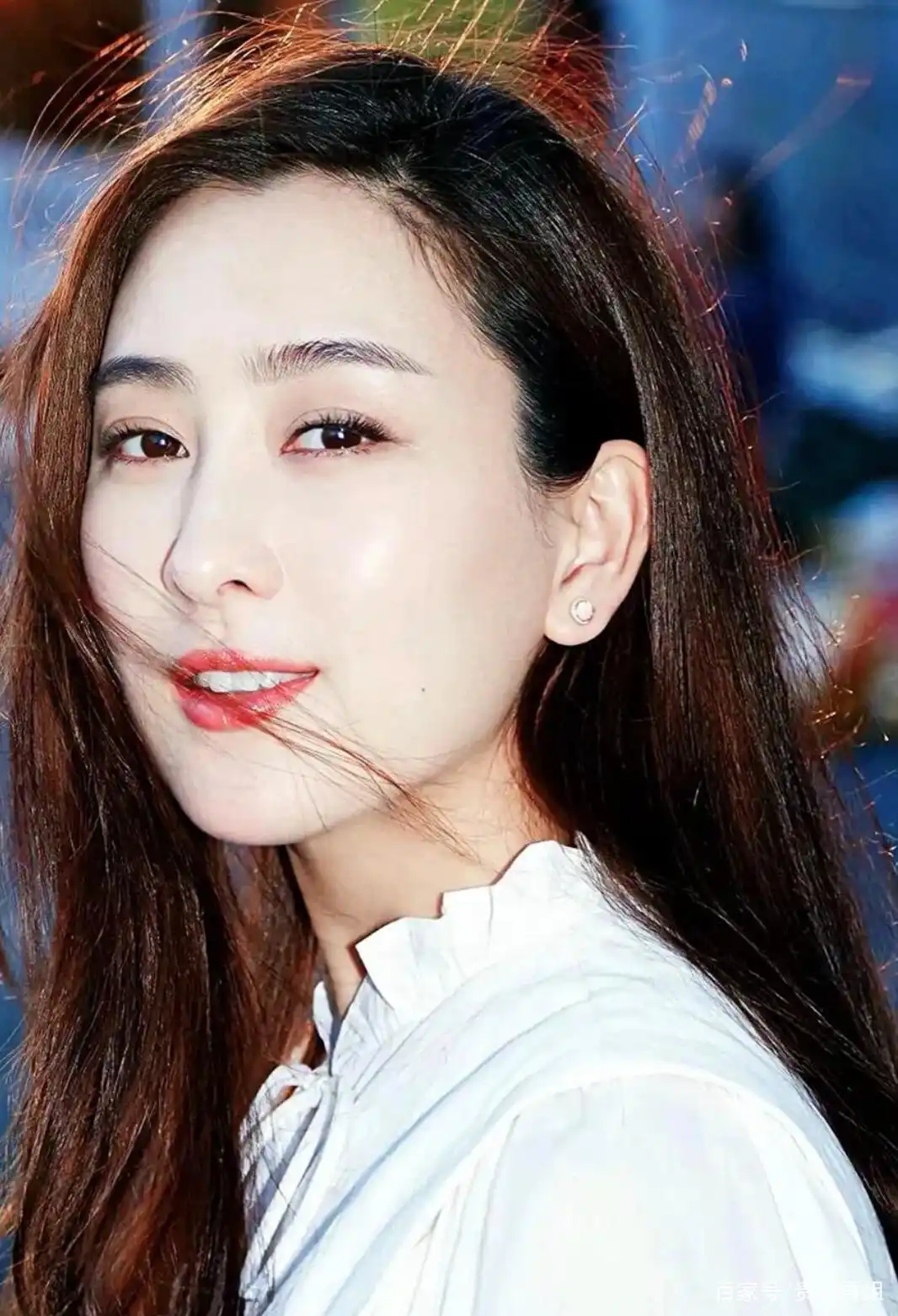 大长脸美女 女星大长脸 气质独特大长脸_长方形脸女明星