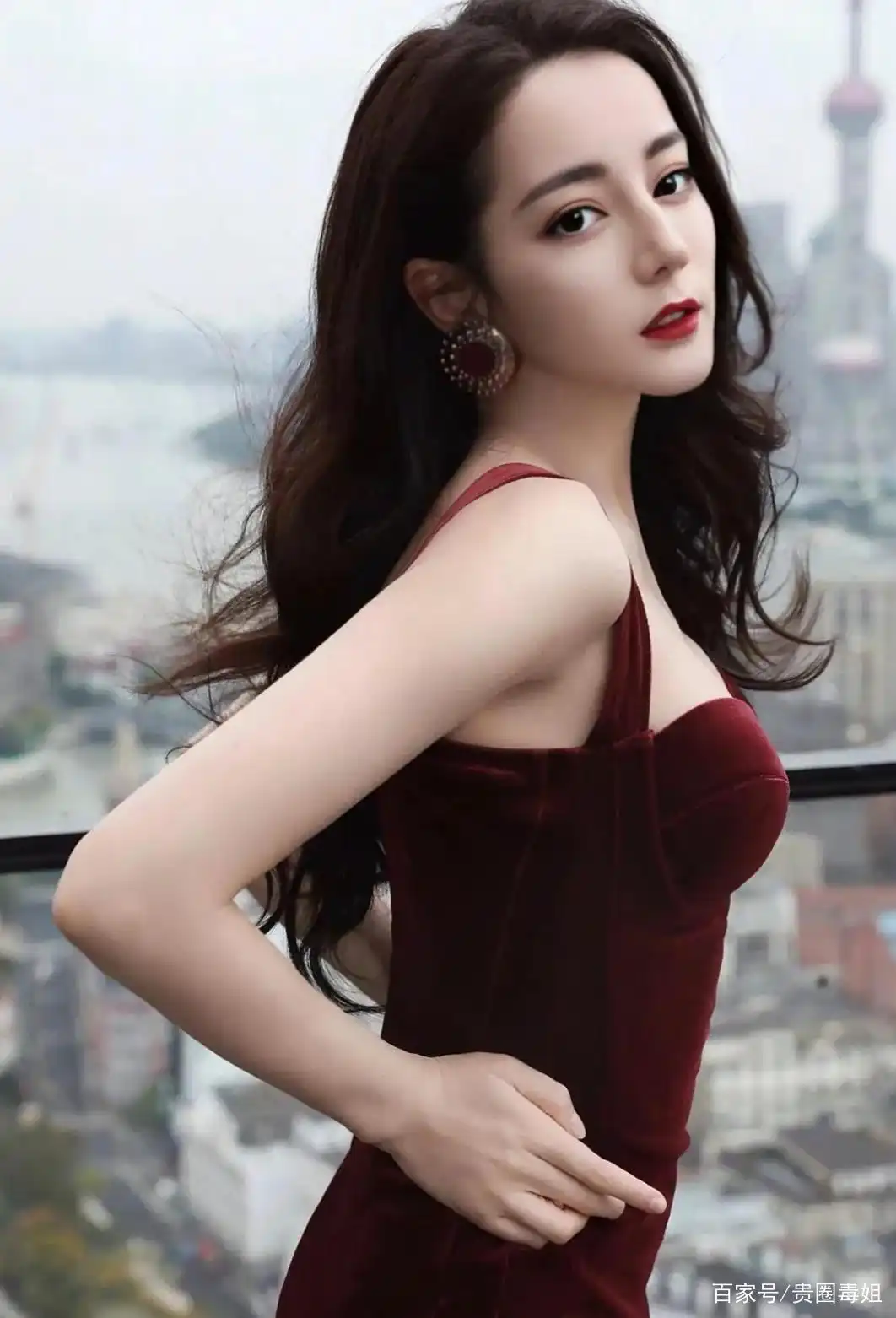 长方形脸女明星_大长脸美女 女星大长脸 气质独特大长脸