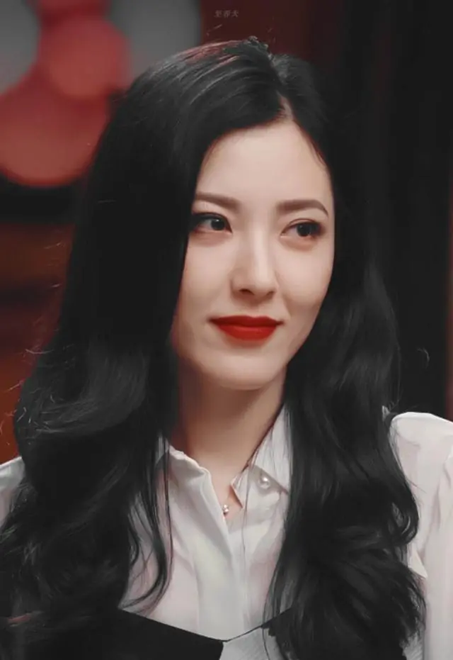太长脸了！这7位女明星都是“大长脸”，却美得很高级
