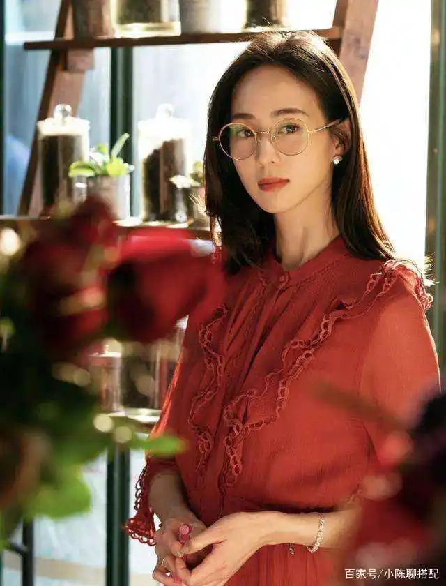 长脸女星妆容技巧_长脸女人如何变美_长方形脸女明星