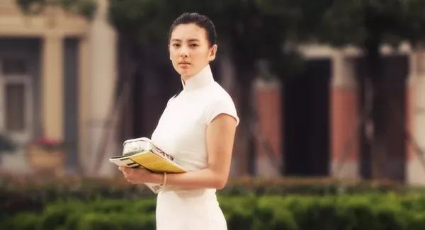 豪放熟女明星_张雨绮年轻感_熟女长相