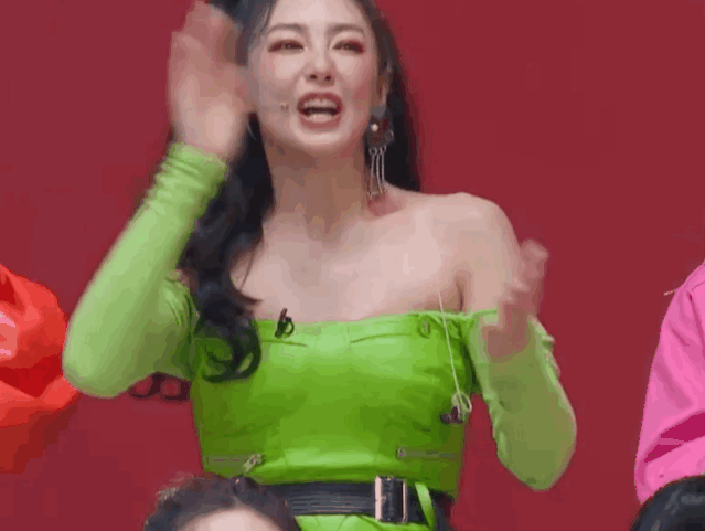 张雨绮年轻感_豪放熟女明星_熟女长相