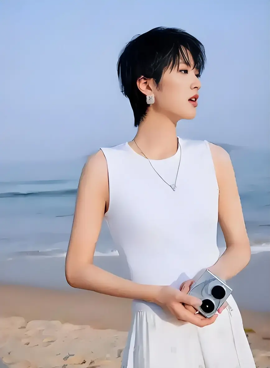 娱乐圈女著名演员潜规则_关晓彤演艺之路_韩国女明星潜规则图