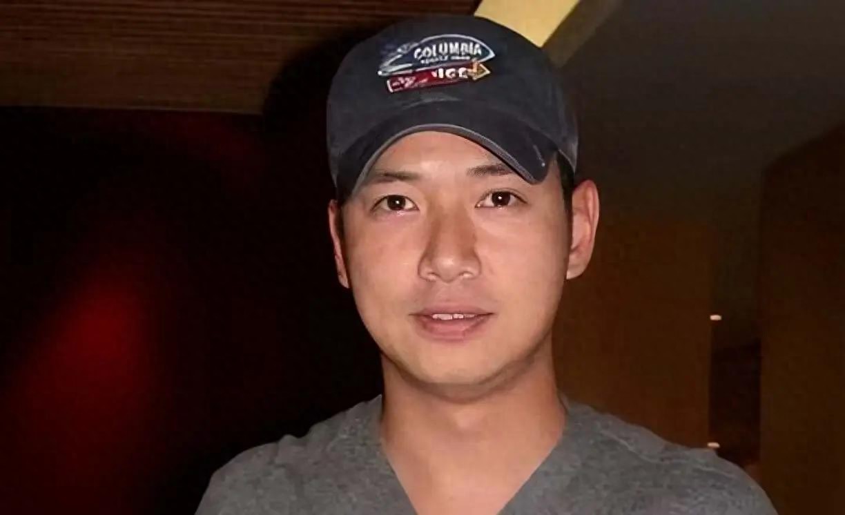 香港知名演员复出拍戏，转行从事财务策划，同时兼任大学老师