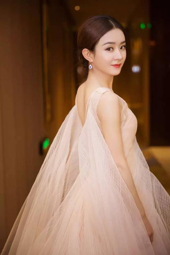 女明星宾馆_女明星酒店走廊拍照攻略_范冰冰Angelababy走廊造型