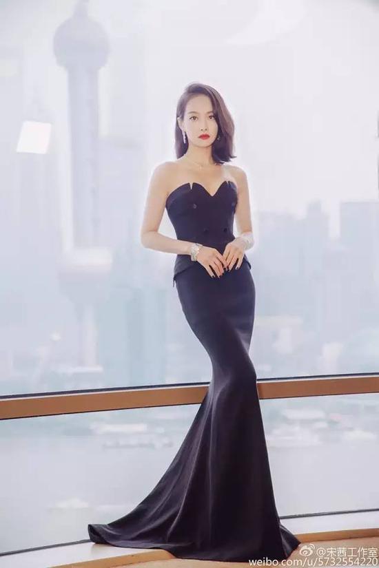 女明星宾馆_女明星酒店走廊拍照攻略_范冰冰Angelababy走廊造型