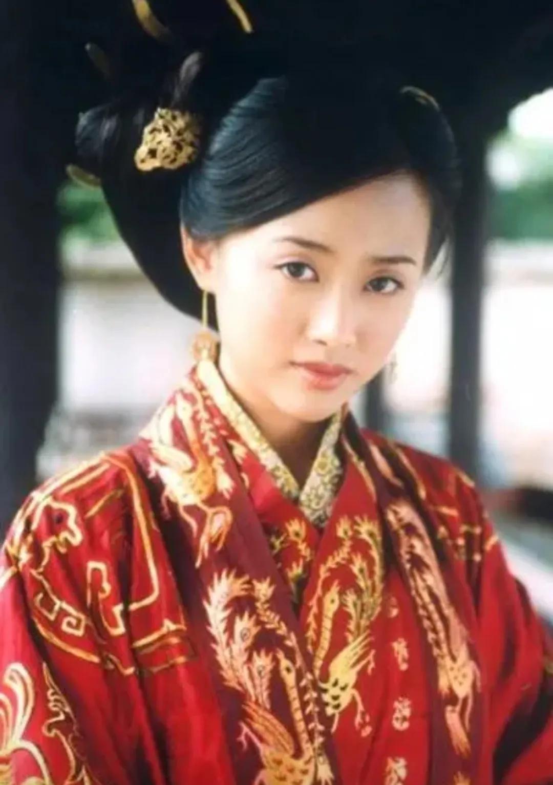 娱乐圈没有整容过_单眼皮美女演技_单眼皮女明星