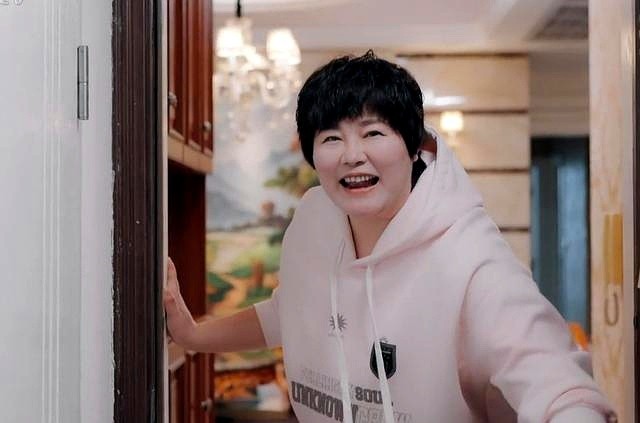 娱乐圈的胖女明星_女明星体重变化经历_行业对身体要求的反思