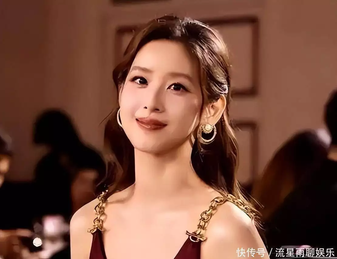 章泽天商业投资布局_章泽天 娱乐圈_章泽天个人博客深度对话