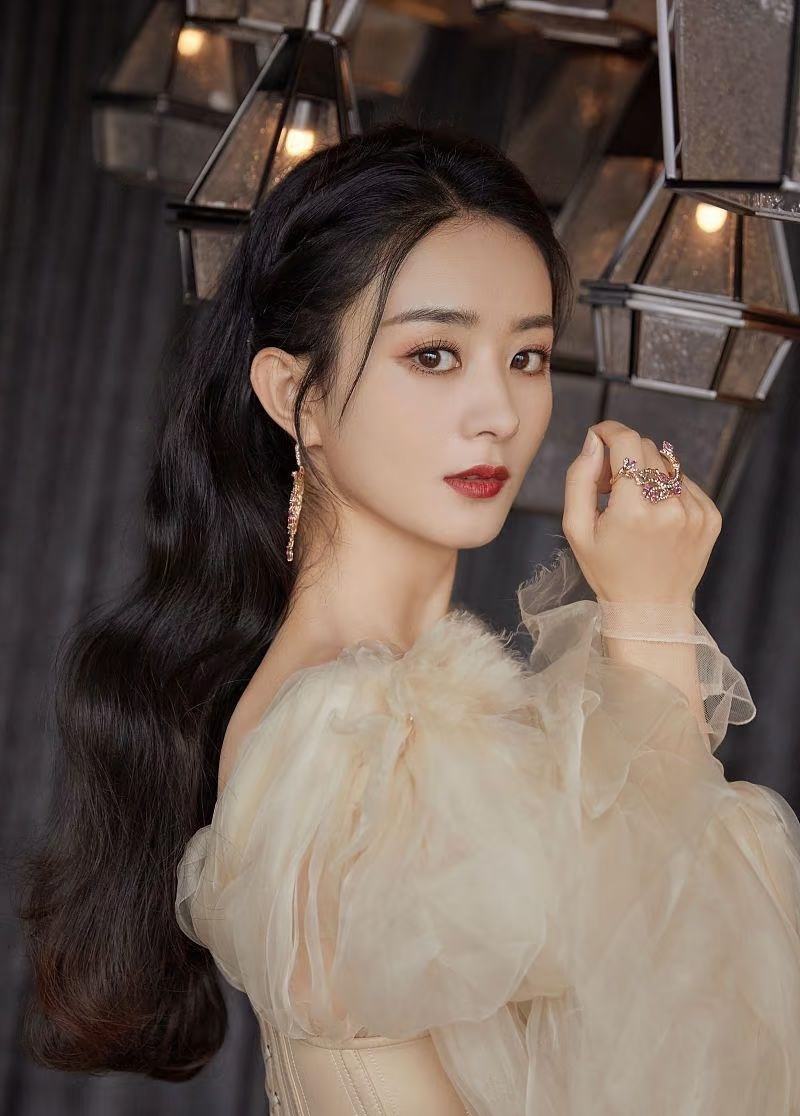 方脸短下巴女明星_一张图看懂三种脸型_圆脸可爱方脸高级心形脸精致