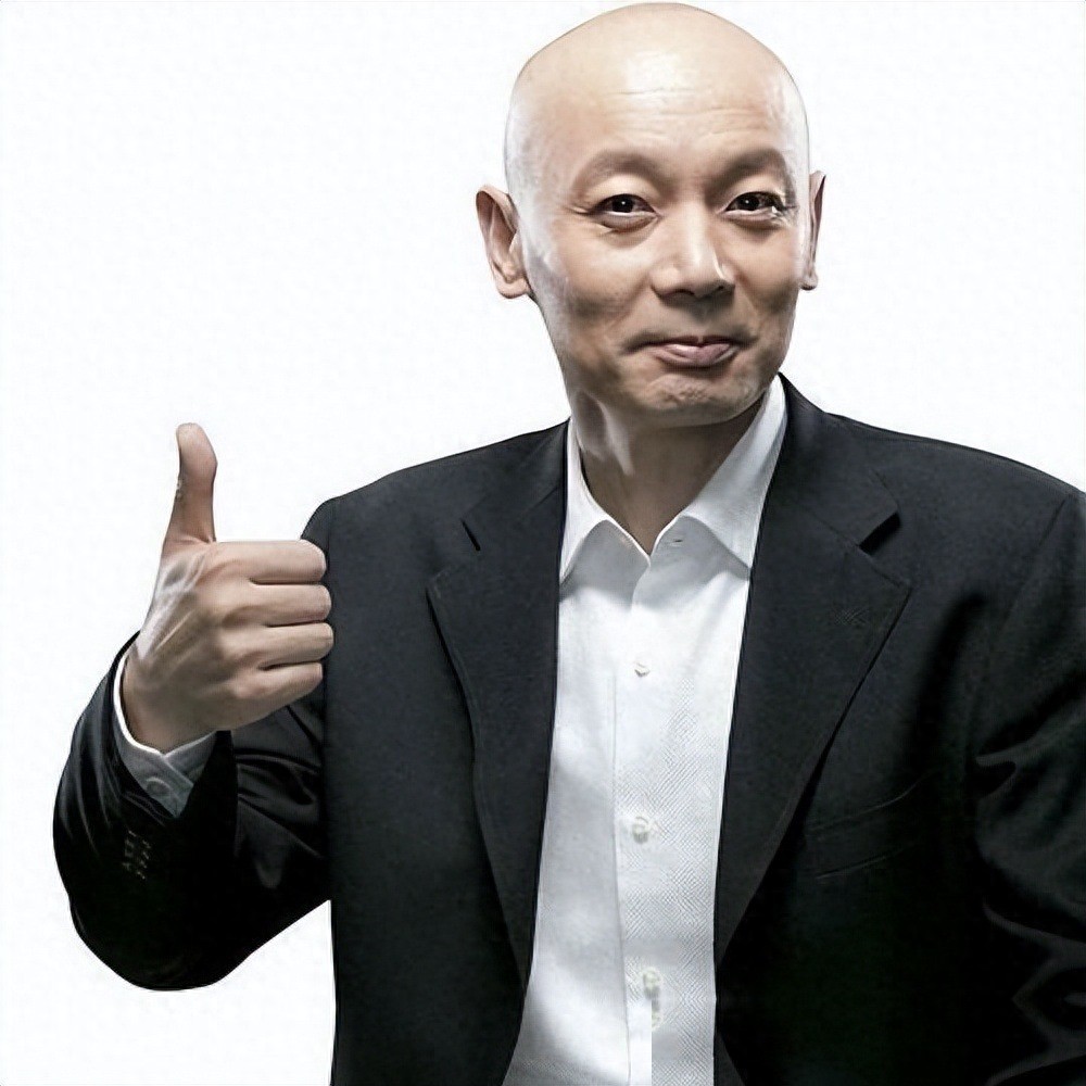 妹妹远在美国，父母也已离世，如今67岁膝下无子的葛优咋样了