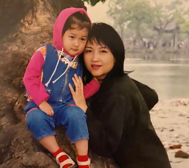 关晓彤母亲李君_关晓彤家庭背景_娱乐圈父女关晓彤