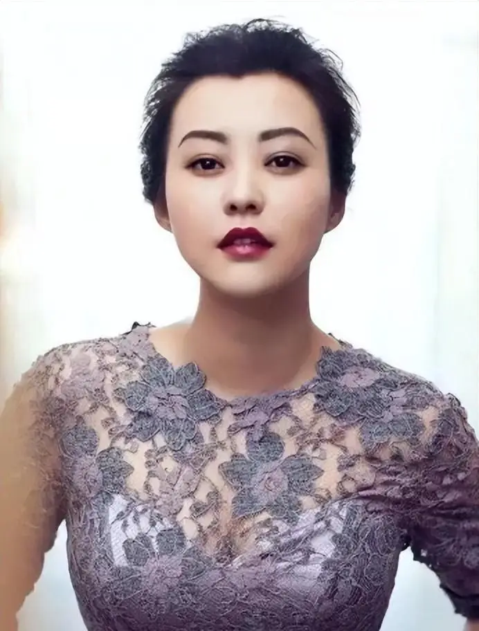 惊艳女明星_女明星婚姻故事_女明星感情经历