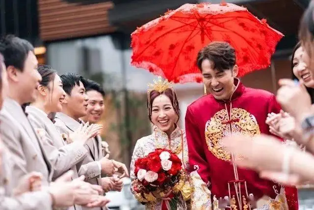 近期娱乐圈结婚的明星_港姐麦明诗结婚盛况_2024年娱乐圈结婚名单