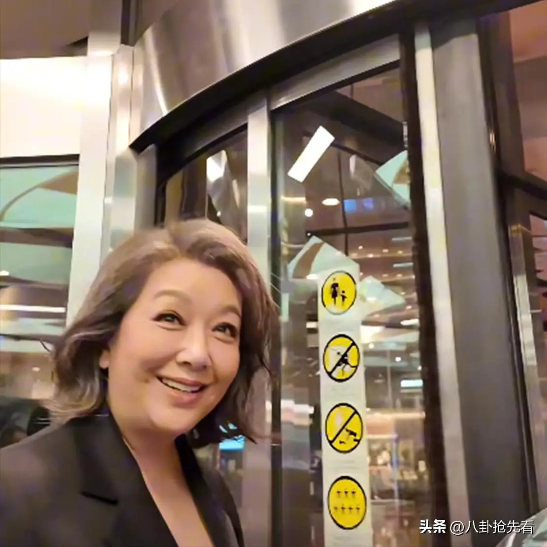 江珊演技_江珊近况_娱乐圈所有的荧幕情侣