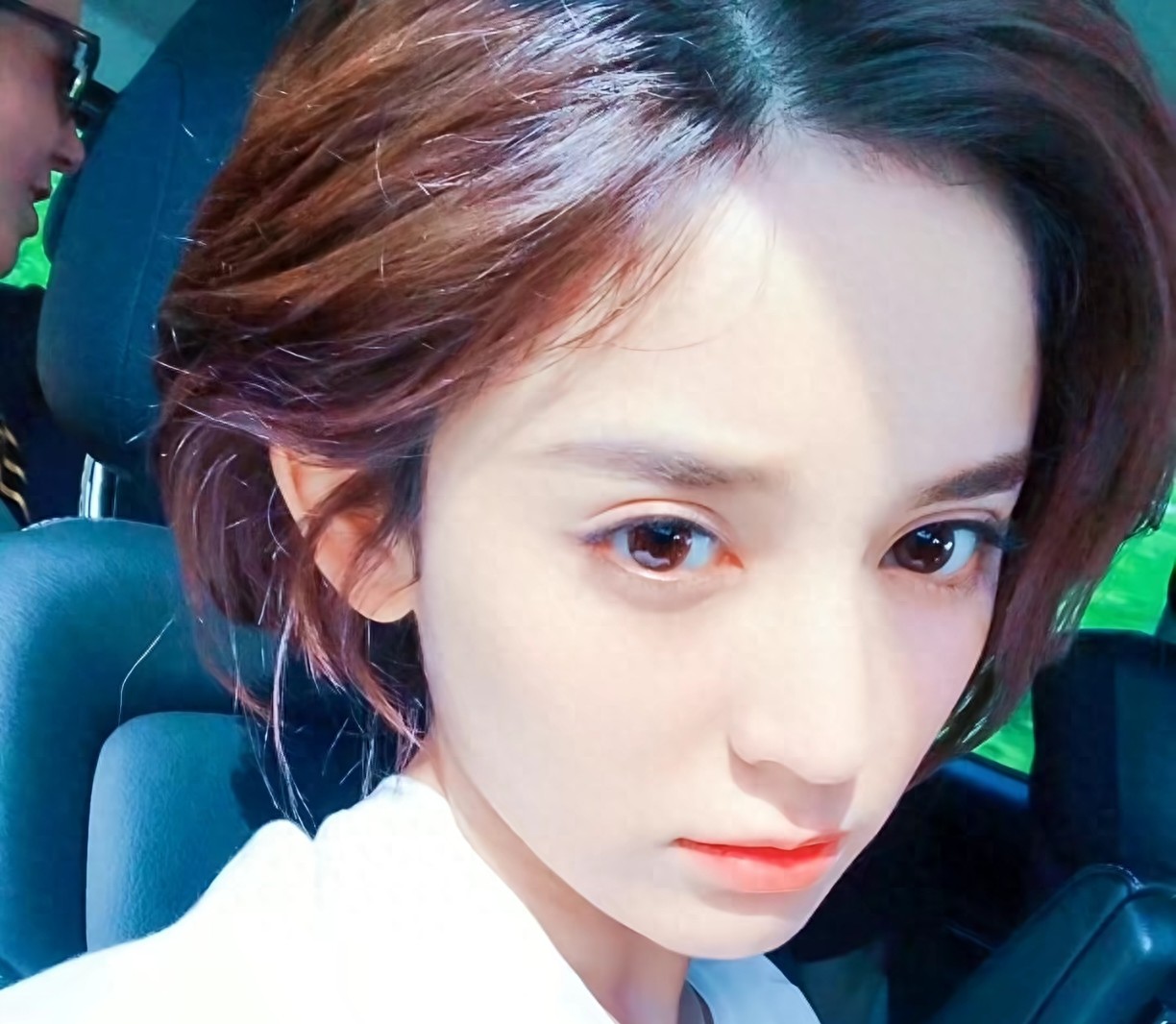 女明星短发造型_古力娜扎短发惊艳网友_古力娜扎短发造型