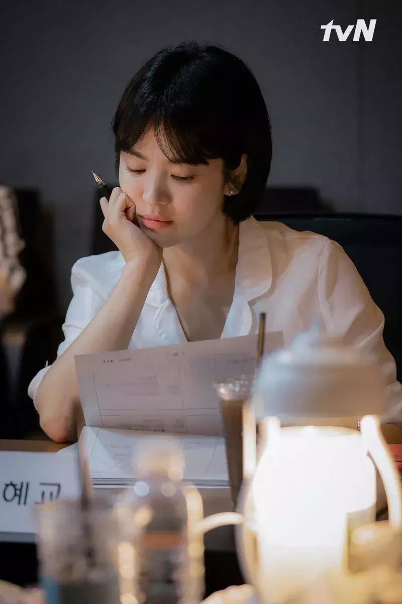 辛芷蕾短发分析_短发造型_女明星短发造型